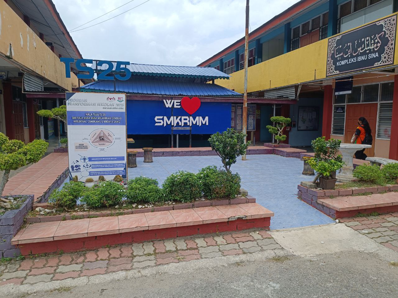 SEKCANTIK3 SEKCANTIK3